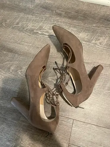 Unisa Heels