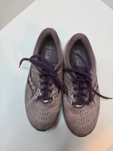 Saucony Ride 13 Purple Running Shoes Size 8.5