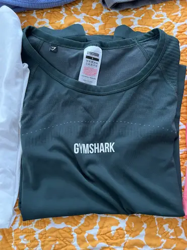 Gymshark Shirt