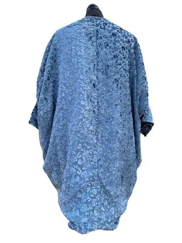 Feathers by Tolani Maja Velvet Burnout Kimono One Size Blue Size undefined