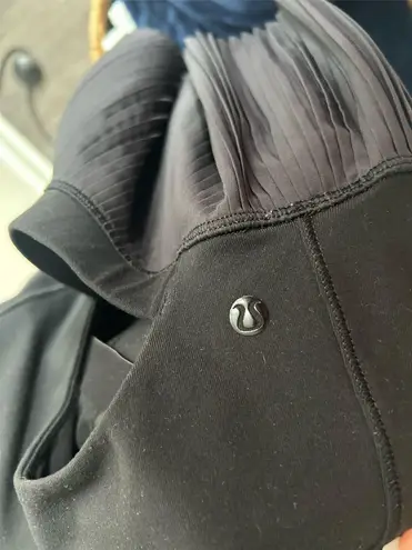 Lululemon  pleated top