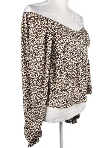 Main Strip Top Medium Animal Print V-Neck Stretch Long Sleeve New