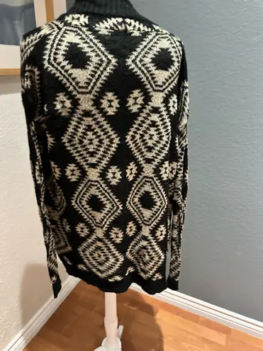 Bajee Collection  Aztec cardigan in M/L - Image 7