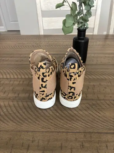 Soda NWOT- high top sneakers - Image 3