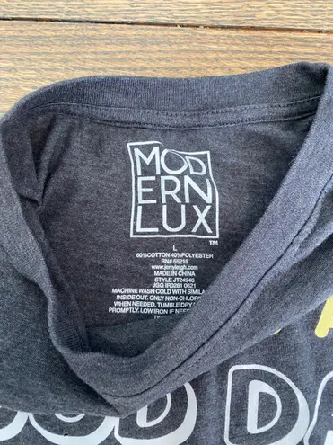 Modern Lux Graphic Tee