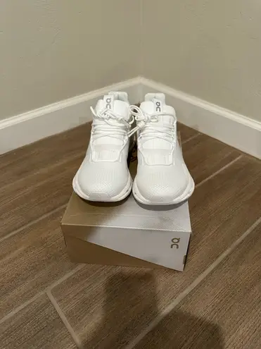 on cloud 2023 On Cloudnova 'Undyed White', size 6.5 US Women's (New)