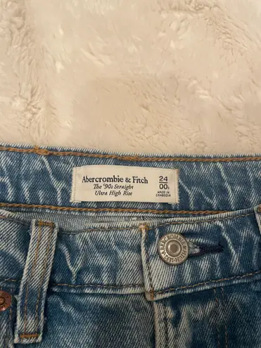 Abercrombie & Fitch 90’s Straight Ultra High Rise Jeans