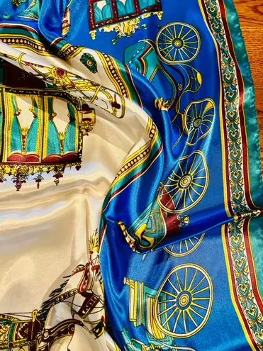 VINTAGE EQUESTRIAN horse&carriage ROYAL BLUE silky SCARF 35’/35’ inches