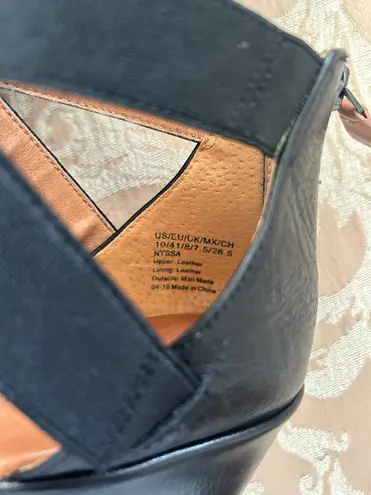 Gentle Souls Nyssa leather platform wedge