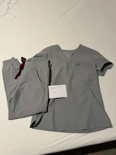 FIGS Scrubs Set cement