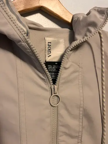 Vuori Jacket