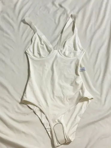 La Perla NWT  white v-neck bath-suit/swim suit one piece/full coverage