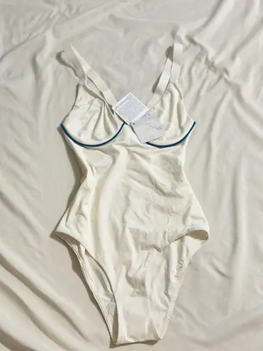 La Perla NWT  white v-neck bath-suit/swim suit one piece/full coverage