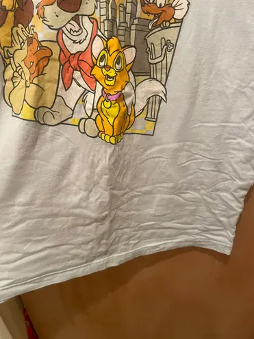 Disney Oliver and company t shirt size large