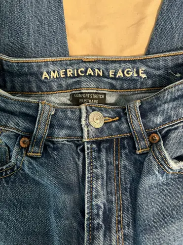 American Eagle Outfitters Mom Straight Jean