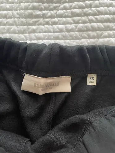 Fear of god ๐ค Essentials Shorts โ Stretch Limo (Size XS-XL) ๐ค