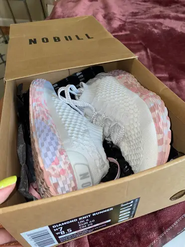 Wild Rose NOBLE White Knit Runners