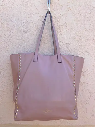 Valentino Garavani Valentino Rockstud peach beige soft smooth leather open shopper tote bag
