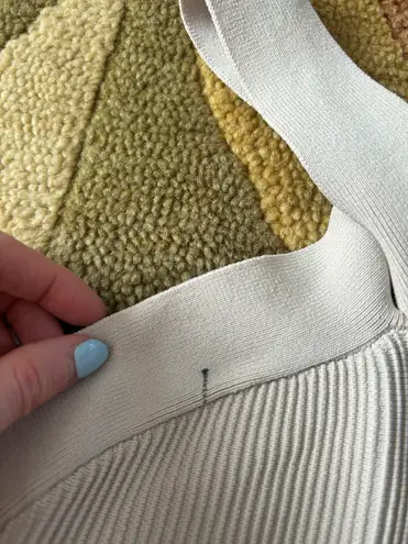 Babaton Aritzia Sculpt Knit Criss Cross Crop Tank Top Off White Size 2XS See Pic