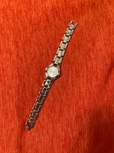 Rumor Boutique LF Woman’s silver tone Quartz movement RUMOURS wrist watch! thumbnail 3