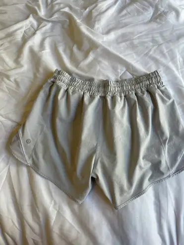 Lululemon Hotty Hot Shorts 4”