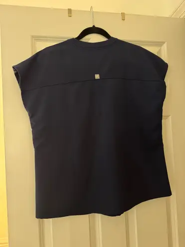 Fabletics  Scrub Top Navy - Image 2