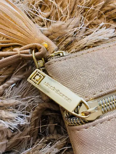 Liz Claiborne Gold Glitter Wristlet 