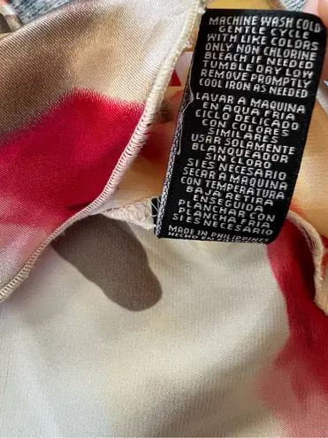 Harve B Red Cream Tan Floral Ruffled Satin Sleeveless Blouse Medium