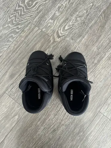 Moon Boot s