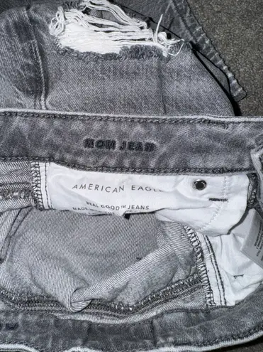 American Eagle Mom Jeans 4Short