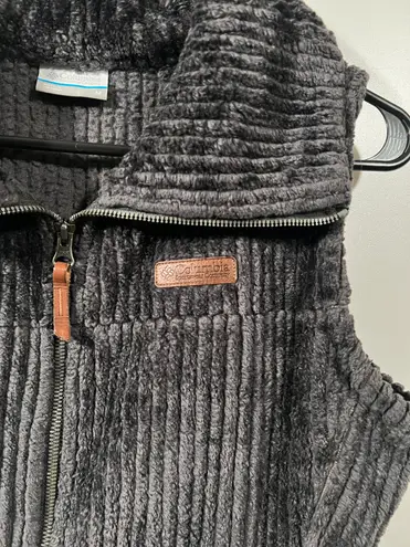 Columbia Fluffy Vest With Big Collar Size Medium Dark Gray - Image 2