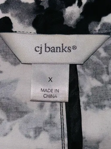 cj banks C.J. Banks Women's Size X Black & White Mottled Button Front Jacket • EUC