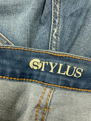 Stylus Denim Capris Size 8 Blue