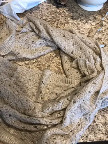 infinity Birkshire Fashion cream color scarf