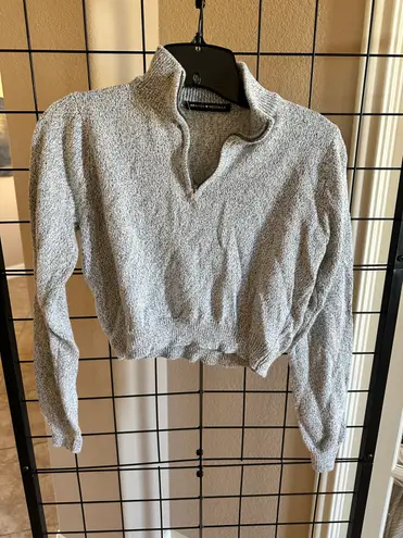 Brandy Melville Knit Cropped Sweater