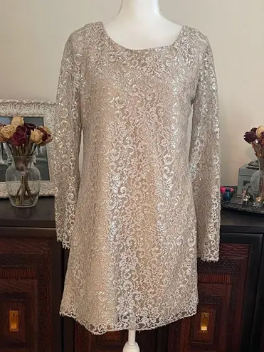 Corey Lynn Carter Jolene Lace Dress size 6 Gold