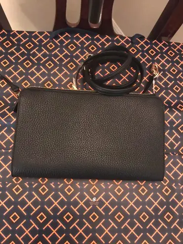 Tory Burch Brody pebbled black wallet Crossbody 195 13 Off Retail New With Tags From Nursejudy