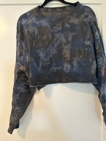 Lululemon Tie-dye Crop sweatshirt