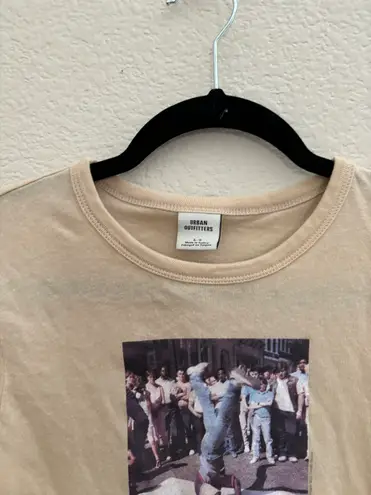 Urban Outfitters L baby tee