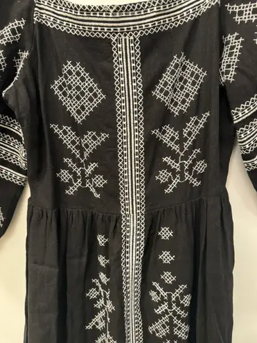 Strut & Bolt Black Linen Blend Embroidered 3/4 Sleeve Mini Small Dress Smocked