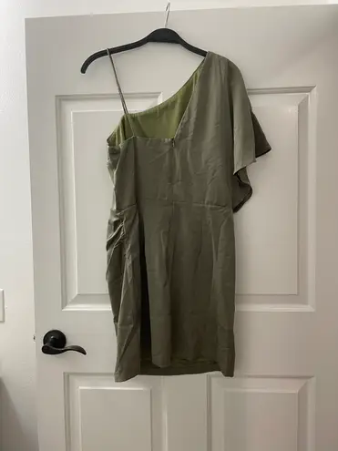 TCEC | NWOT | One Shoulder Asymmetrical Dress | L | Olive | CD01234