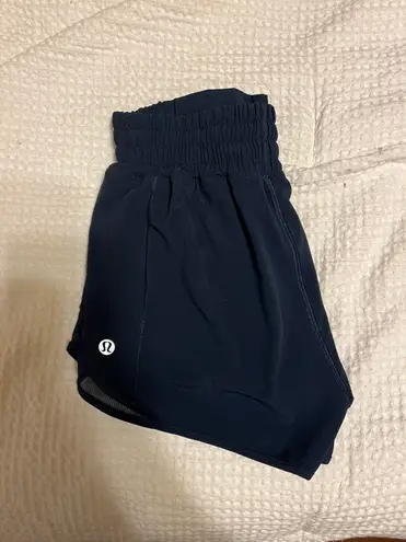 Lululemon Hotty Hot Short High-Rise 2.5”