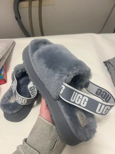 UGG Platform  Slipper / Sandal