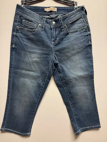 Seven 7 Jean Capris Women's Size 4 With Embroidered Pockets