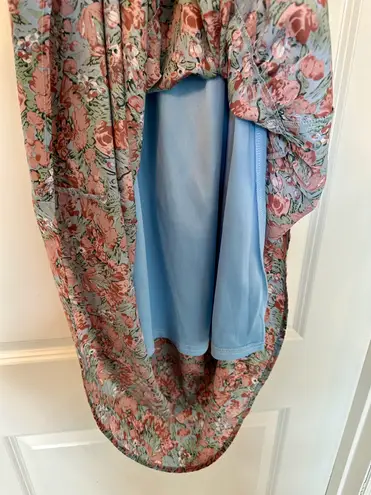 Entro - Stunning Floral Dress with Button and Ruffle Detail! Brand New!