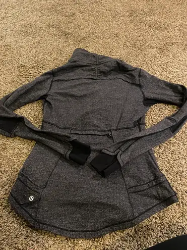 Lululemon Pullover