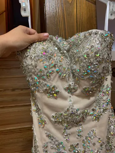 Beaded Lace Bodycon Strapless Dress with Train Tan Size 0