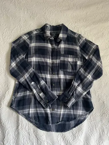 Abercrombie & Fitch Womens  Navy Plaid Shirt