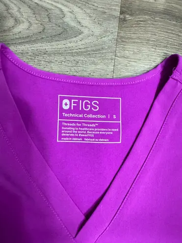 FIGS Purple Scrubs