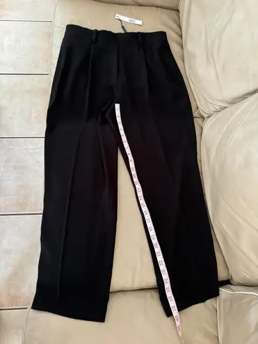 Elie Tahari Elite Tahari PLEATED BLACK STRAIGHT LEG PULL ON PANT